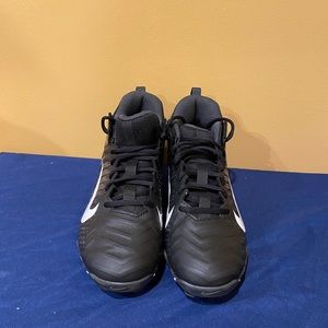 SOLD Nike Alpha Menace Shark 2 Mid Football Cleats